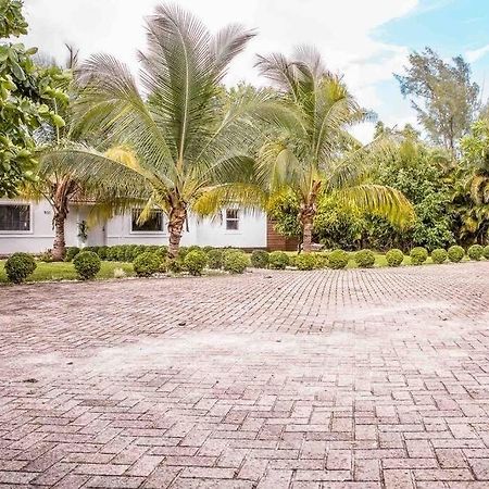 House With Pool, 10 Mins Drive To The Beach! Vila Miami Shores Exterior foto