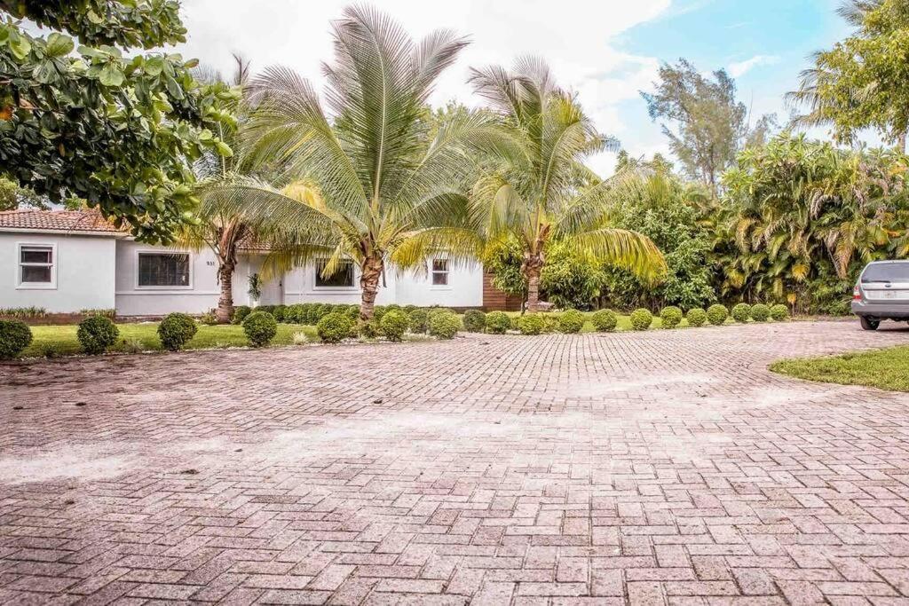 House With Pool, 10 Mins Drive To The Beach! Vila Miami Shores Exterior foto