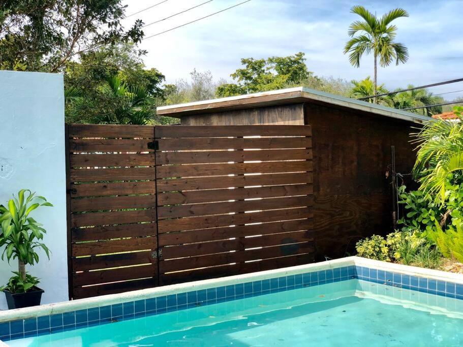 House With Pool, 10 Mins Drive To The Beach! Vila Miami Shores Exterior foto