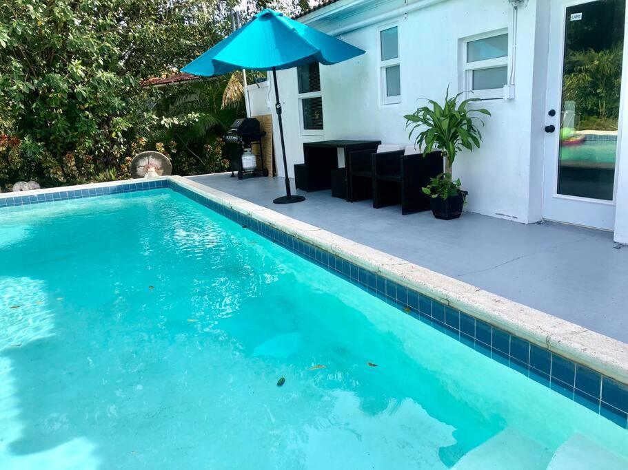 House With Pool, 10 Mins Drive To The Beach! Vila Miami Shores Exterior foto